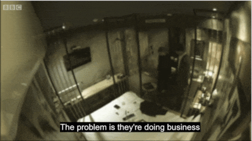 偷拍的录像带,隐秘世界的真实记录